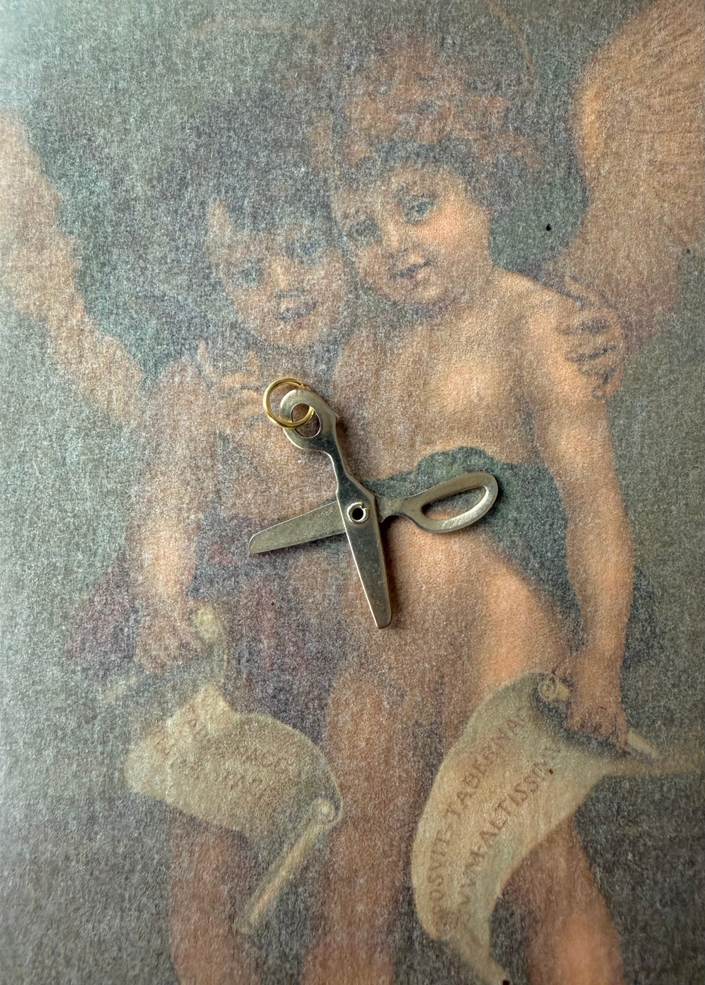 scissors pendant