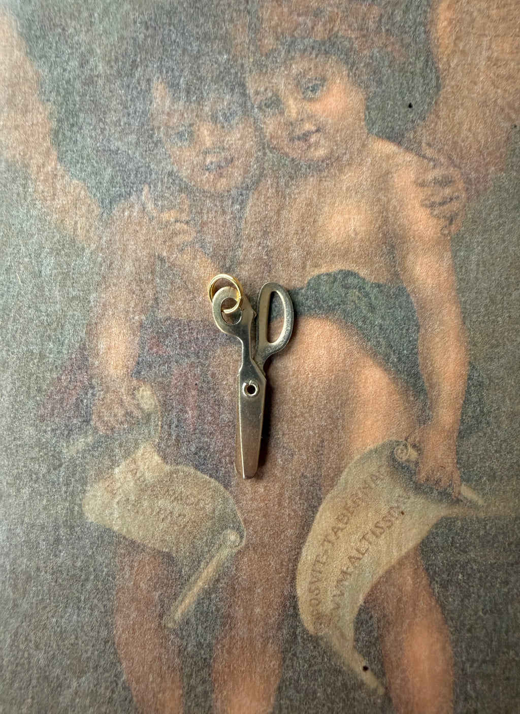 scissors pendant