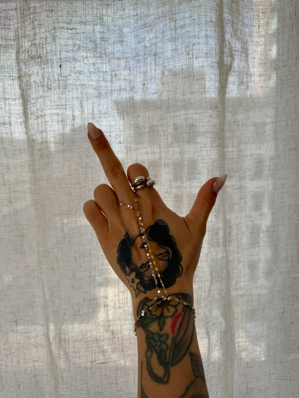 hand chain set